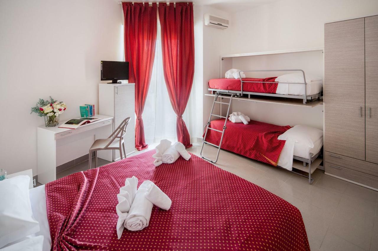 Hotel Villa Teresa Loano Kültér fotó