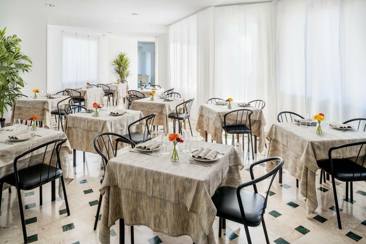 Hotel Villa Teresa Loano Kültér fotó